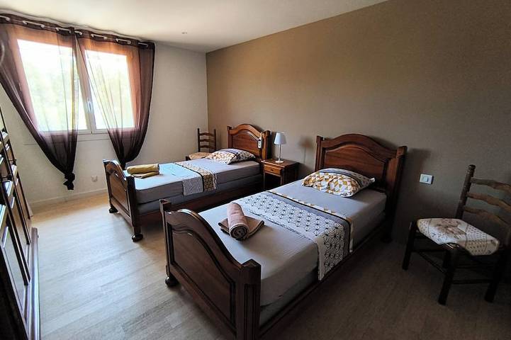 Location de vacances pour 8 personnes, avec jardin, animaux acceptés à Meyrannes - 2