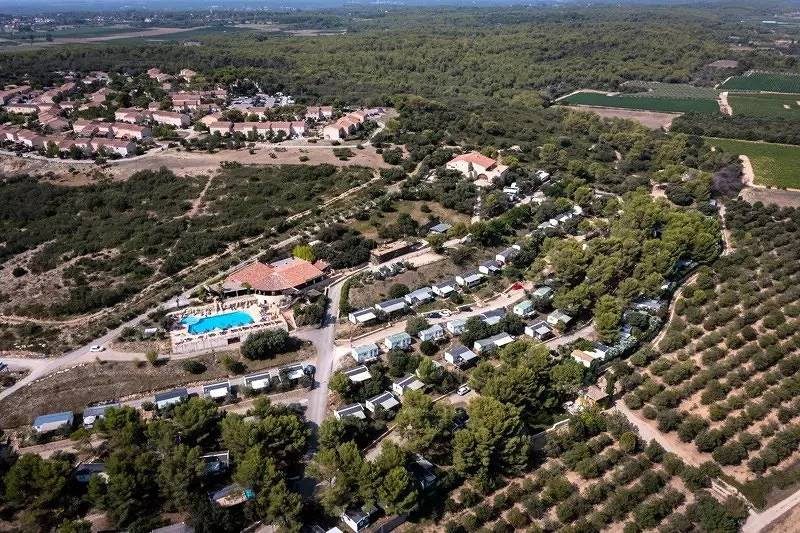 Mobil-home Aqua 3 pièces 5 personnes Climatisé Terrasse Semi-Couverte in Calvisson, Région de Nîmes