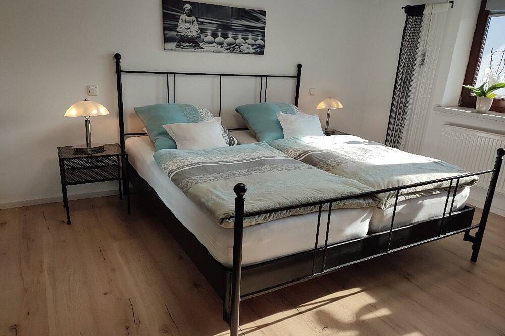 Ganze Wohnung, Ferienwohnung (100qm) mit Terrasse in Hohenthann, Ostbayern