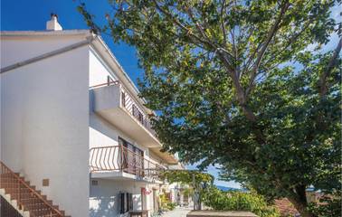 Gîte pour 4 personnes, avec terrasse à Punat