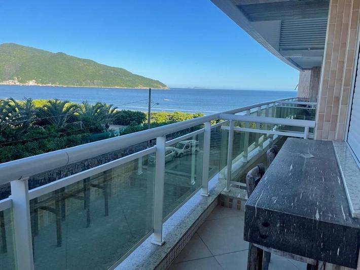 Casas e apartamentos de temporada para 4 pessoas, com vista e jardim e ainda piscina and sauna, com animais de estimação em Pântano do Sul