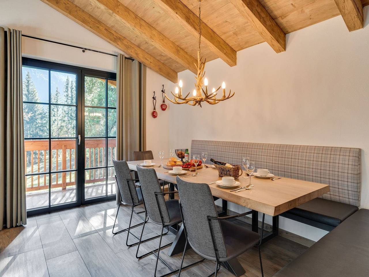 Luxurious Holiday Home in Krimml near Ski Area in Krimmler Wasserfälle, Krimml