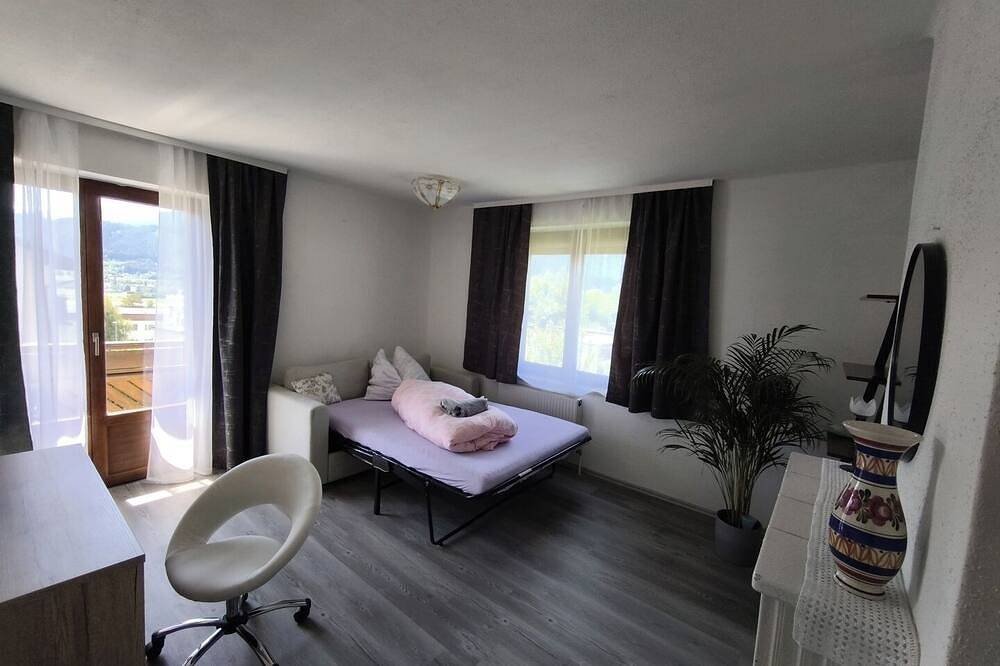 Ganze Wohnung, Modern Flat in Quaint Residence w. Idyllic Garden in Innsbruck, Innsbruck Land