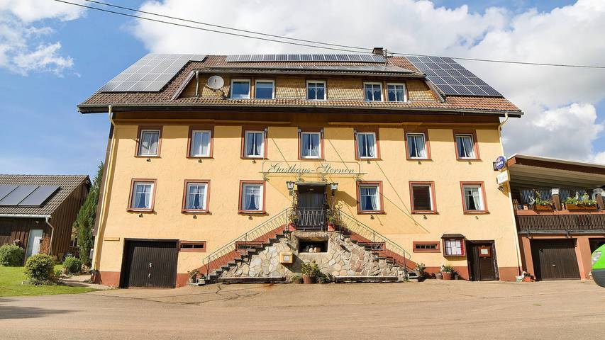 Geheel appartement, Appartement 'Ferienwohnung 3' met gedeelde tuin en Wi-Fi in Vöhrenbach, Central Black Forest