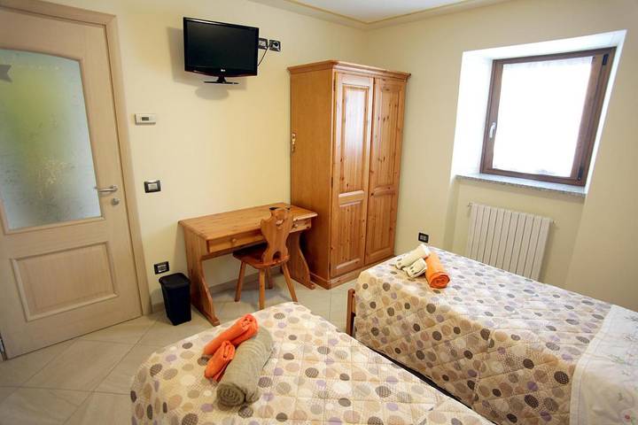 Location de vacances pour 4 personnes, avec jardin et vue à San Giovanni Bianco - 3