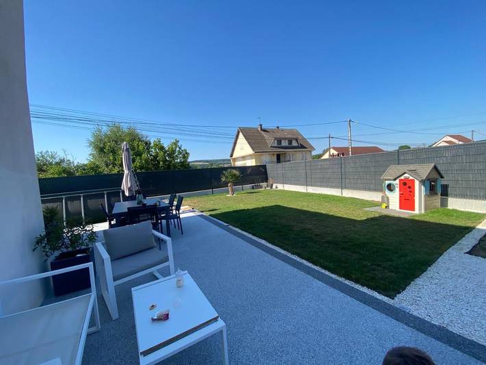 Location de vacances pour 6 personnes, avec piscine et jardin à Venarey-les-Laumes - 4