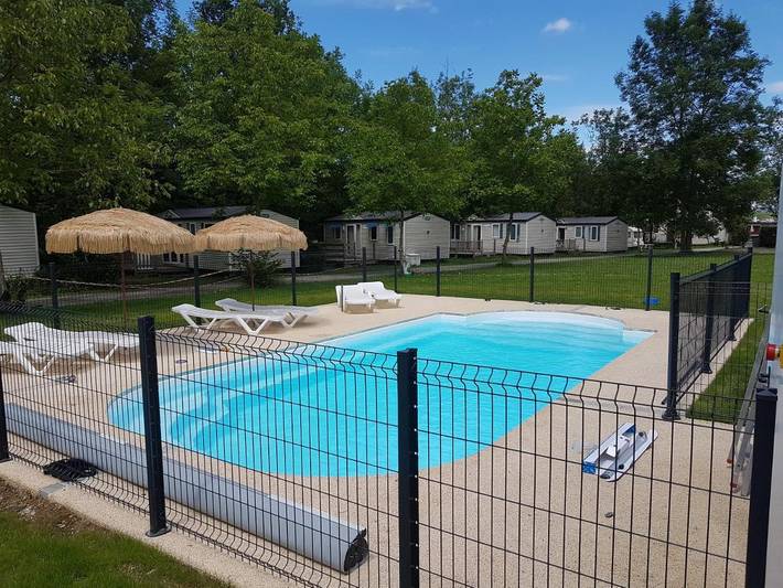 Location de vacances pour 4 personnes, avec jardin ainsi que piscine et vue à Gotein-Libarrenx - 3