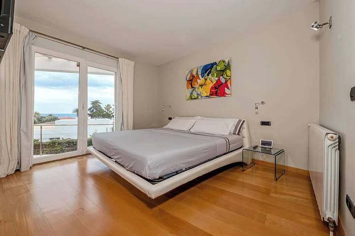 Villa con Piscina Vistas al Mar in Punta Prima, Sant Lluís