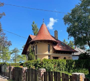 Villa für 6 Personen, mit Ausblick und Garten sowie Seeblick am Balaton