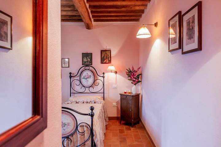Fragolina di Bosco – Twin Room with Val di Farma View in Roccastrada, Grosseto Province