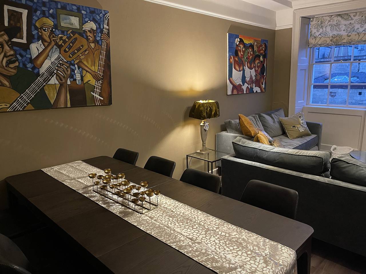 Entire vacation apartment, Impeccable 4-Bed Apartment in Bath in Bath, Bath & North East Somerset