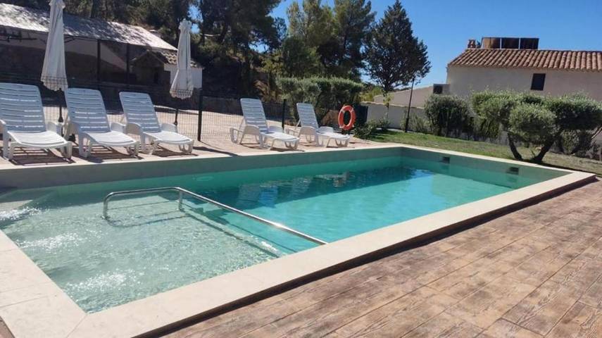 Casa para 2 personas, con vistas y jardín además de piscina y vistas al lago en Cazorla