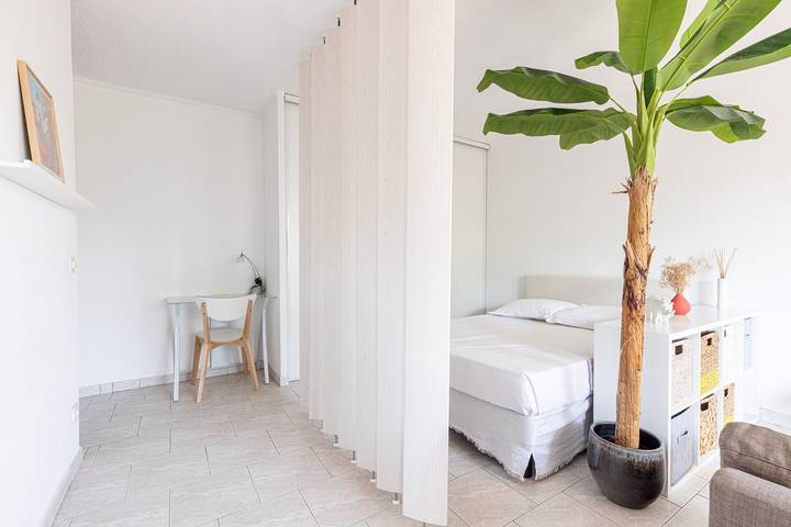 Studio entier, 51 Corniche Fleurie in Nice, Côte méditerranéenne (France)
