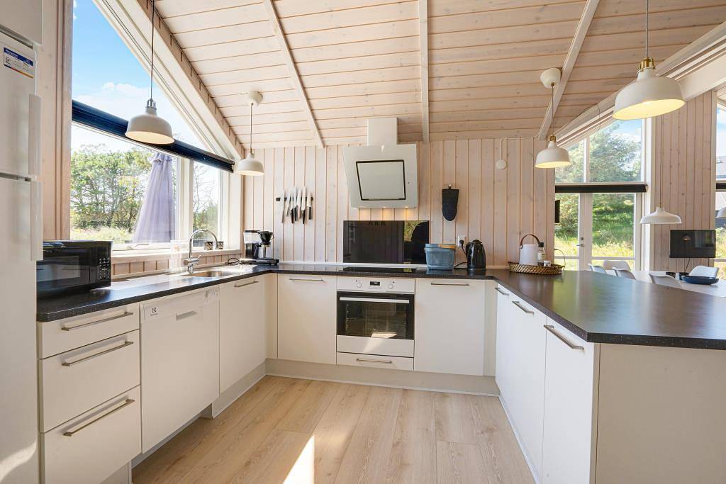 Strandnahes Ferienhaus mit Whirlpool und Sauna in Vejers Strand, Varde