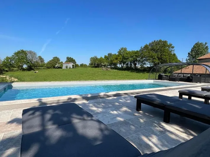 Apartamento de vacaciones para 2 personas, con piscina y jardín - 1