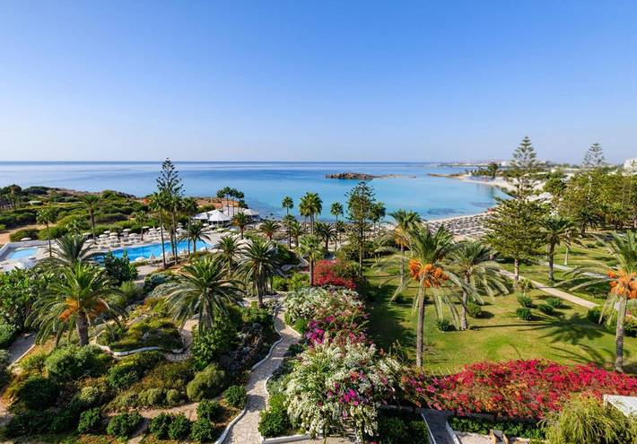 Resort per 3 persone, con Balcone e Idromassaggio nonché Terrazza e Giardino a Ayia Napa