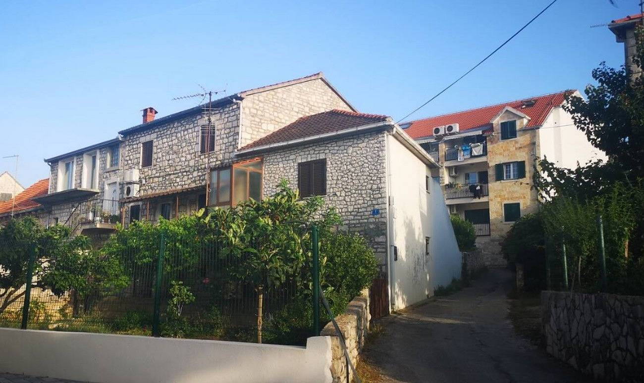 Entire apartment, Studio flat with balcony Supetar, Brač As-23901-a in Supetar, Brac