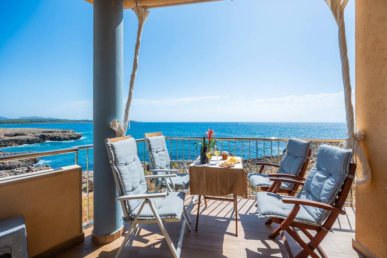 Ganze Wohnung, Apartment "Fábula" mit Blick auf das Mittelmeer in S’Illot-Cala Morlanda in S'Illot Cala Morlanda, Manacor