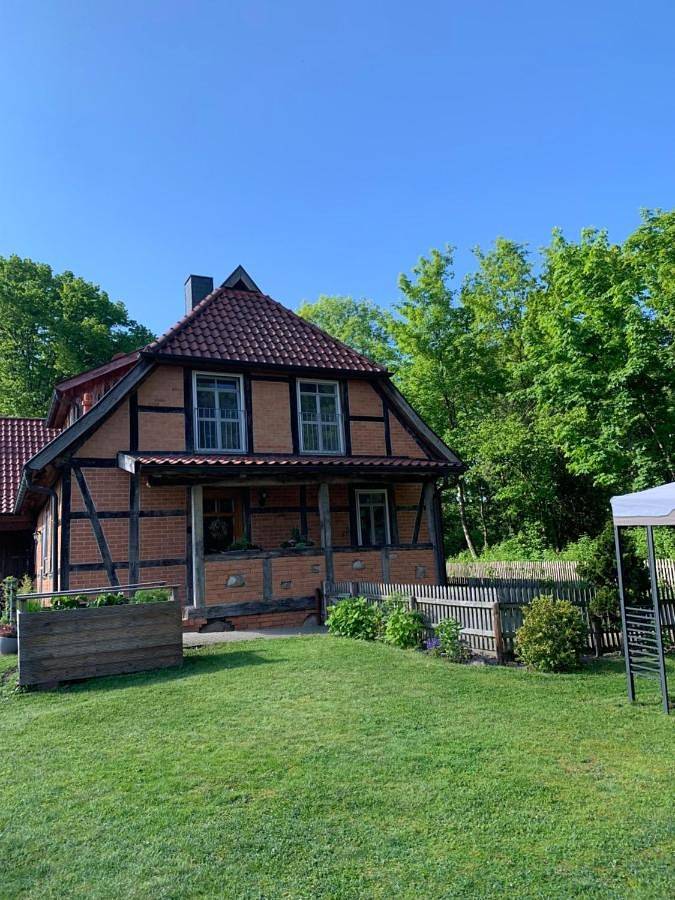 Ferienwohnung für 3 Personen, mit Terrasse und Garten