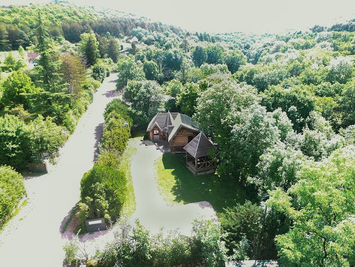 Gîte pour 6 personnes, avec terrasse ainsi que jacuzzi et jardin, animaux acceptés en Bourgogne-Franche-Comté - 2