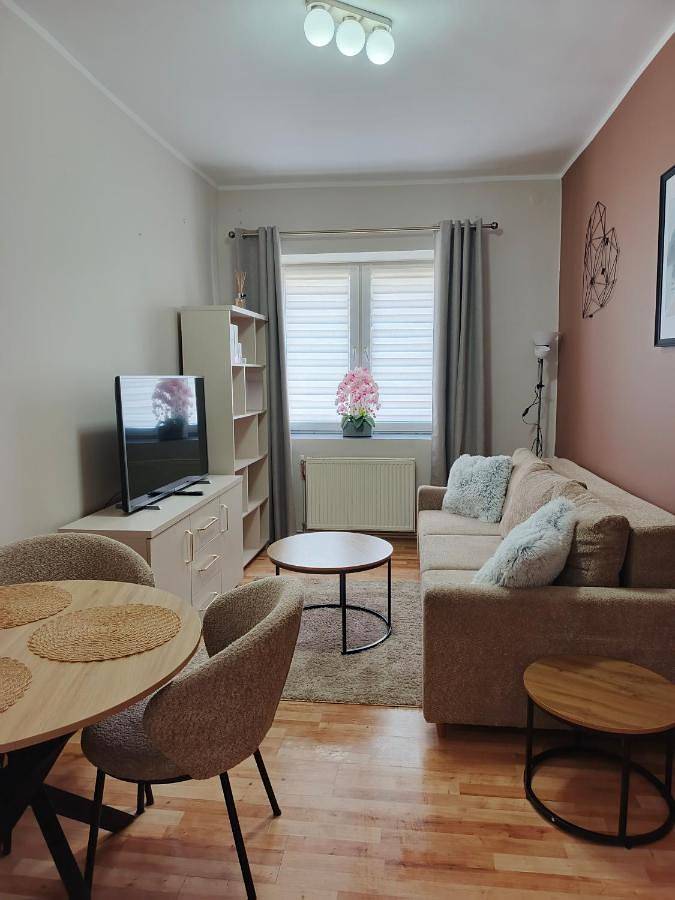 Apartament wakacyjny dla 4 osób, z ogród w Międzylesie