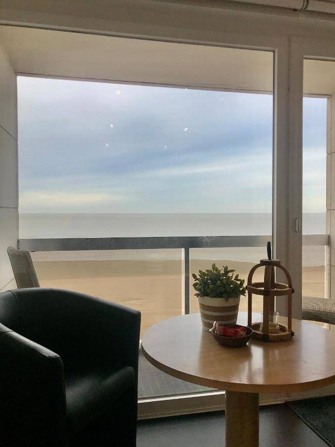 Geheel appartement, Studio with Ocean View in Knokke-Heist, Belgische Kust