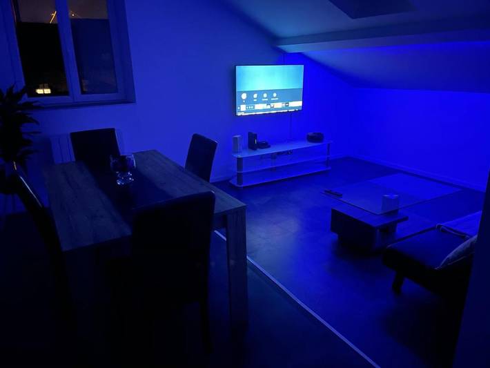 Appartement de vacances pour 6 personnes, avec Jacuzzi et Terrasse ainsi que Jardin et Sauna