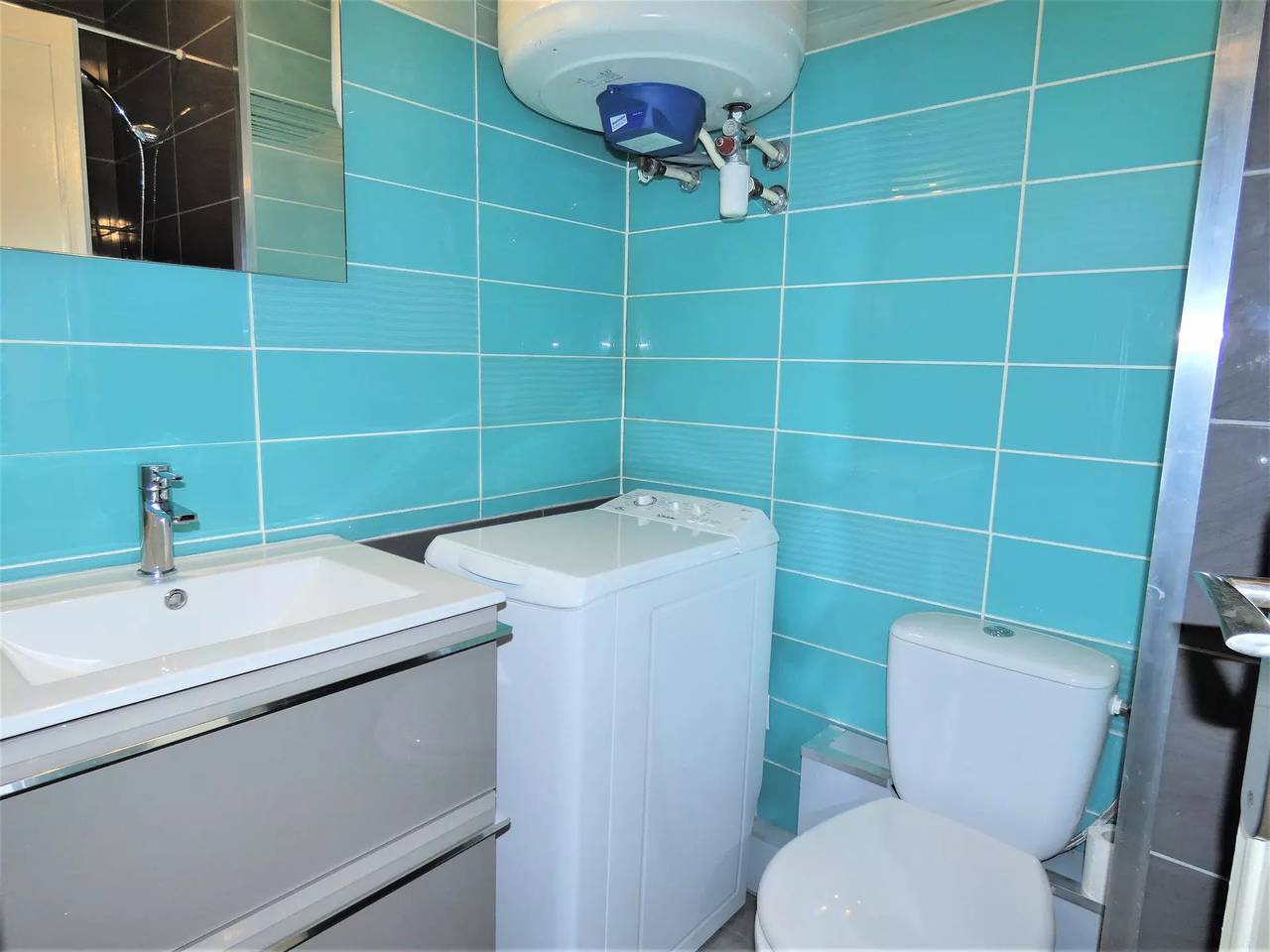 Appartement entier, Agréable 2 pièces au calme au bord du lac ! in Aix-les-Bains, Région de Chambéry