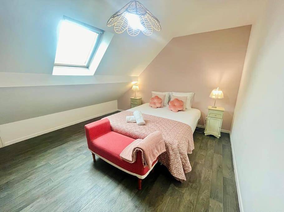 Appartement entier, Two-Bedroom Apartment in Morestel, Région de La Tour-du-Pin