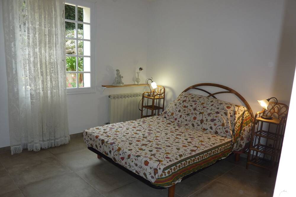 Grand T2 Rez de Jardin Dans Villa Marseille à la Campagne et au Calme in Marseille, Marseille und Umgebung