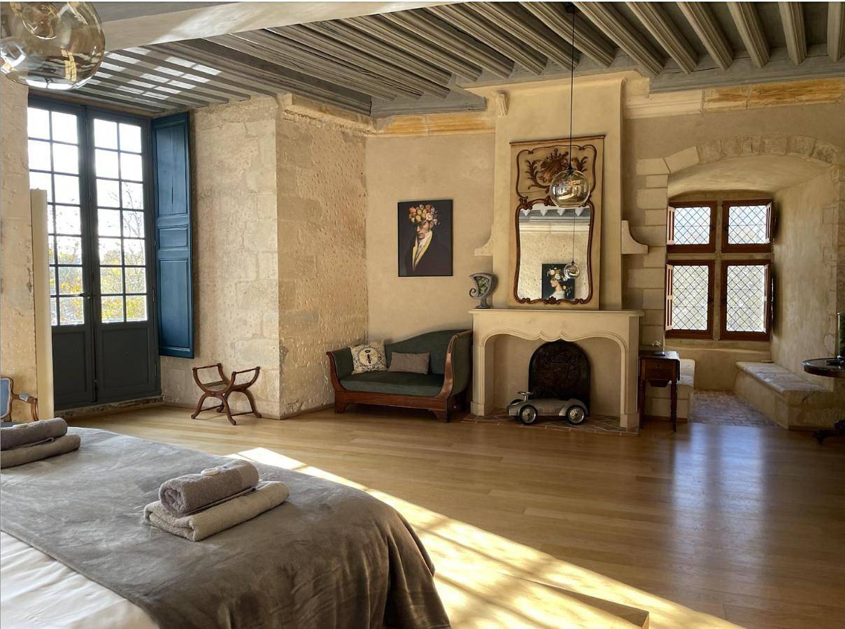 Château de Meauce, Chambre Isabeau de Sully in Saincaize-Meauce, Nièvre