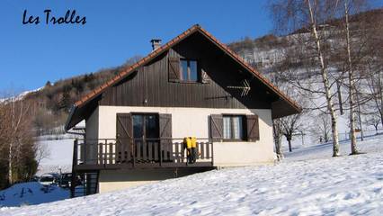 Gîte pour 10 personnes, avec terrasse et balcon/terrasse, animaux acceptés dans Longefoy