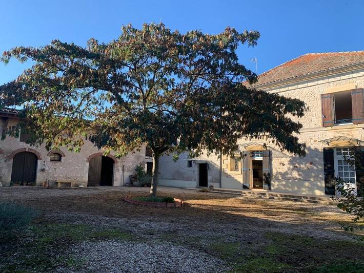 Chambre d’hôte pour 2 personnes, avec Terrasse ainsi que Jardin et Piscine