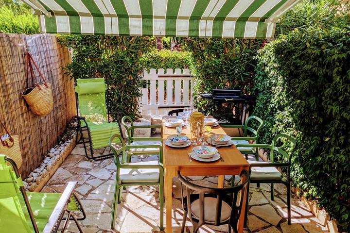 Maison de vacances pour 6 personnes, avec Terrasse ainsi que Jardin et Piscine à La Seyne-sur-Mer