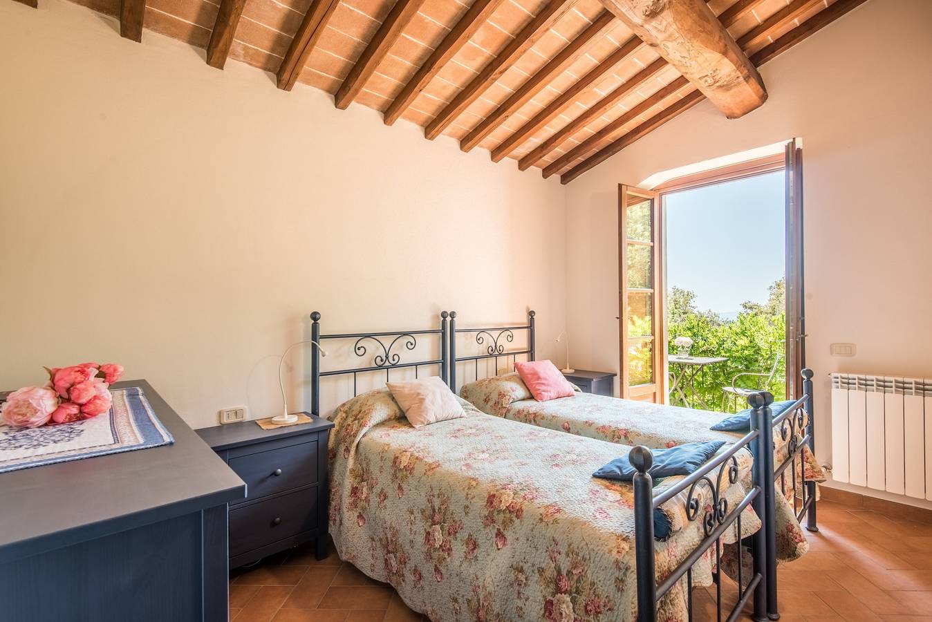 Holiday Home "Casa Minuccia" with Pool, Garden & Wi-Fi in Castelnuovo Berardenga (Comune), Chianti