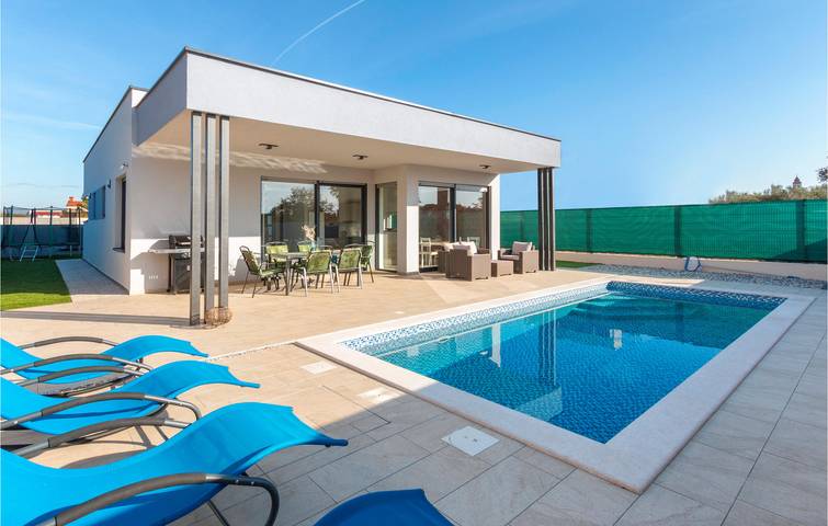 Geräumige 2-Zimmer-Wohnung mit Pool, Parkplatz und Strand in der Nähe in Grad Vodnjan, Südküste Istrien
