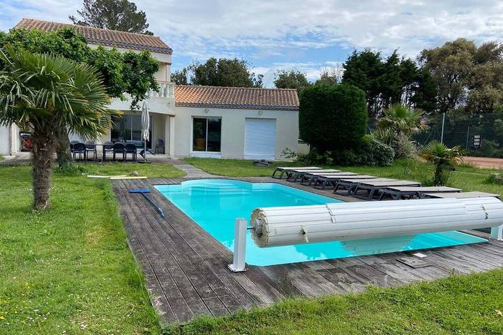 Location de vacances pour 17 personnes dans Plage de la Sennetière - 3