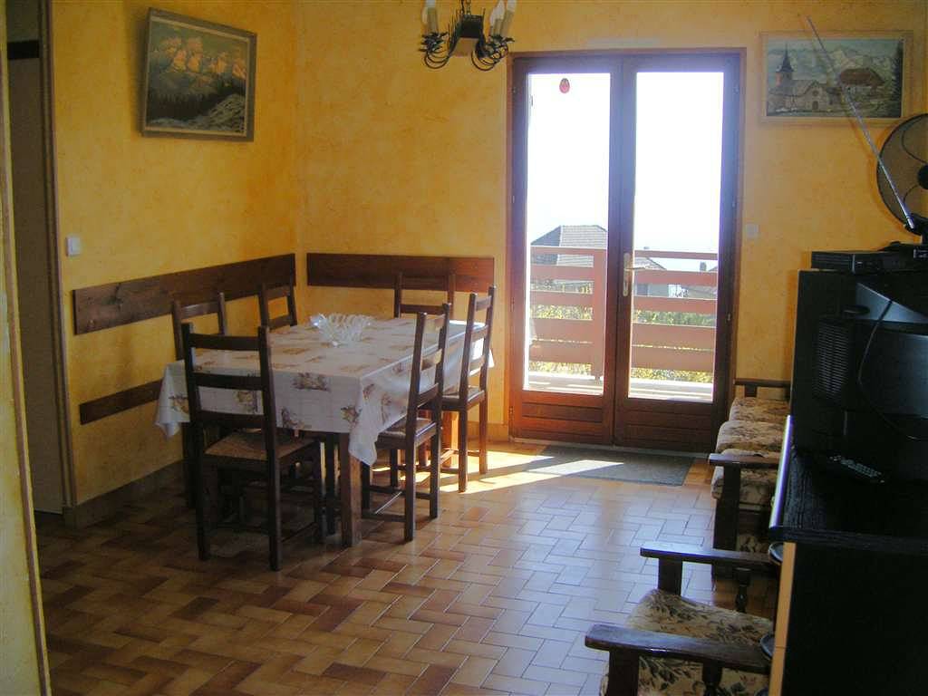 Acogedora casa rural con aparcamiento, jardín e Internet a 2 km de Lumbin in Saint-Hilaire (Isère), Isère