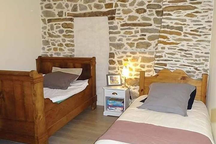 Location de vacances pour 5 personnes, avec jardin et terrasse à Pleudihen-sur-Rance - 3