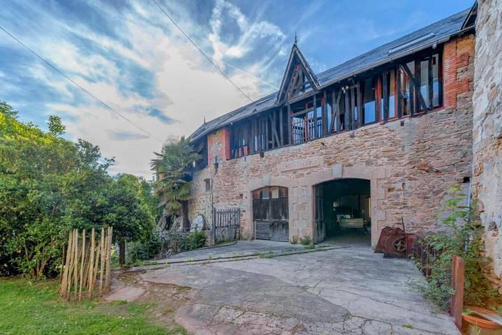Chambre d’hôte pour 2 personnes, avec vue et jardin ainsi que sauna et piscine à Saint-Priest-sous-Aixe