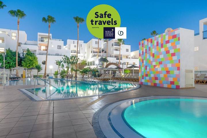 Apartahotel para 10 personas, con piscina y terraza, Familias con niños en Costa Adeje