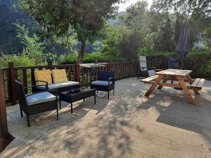 Appartement de vacances pour 2 personnes, avec vue ainsi que terrasse et jardin
