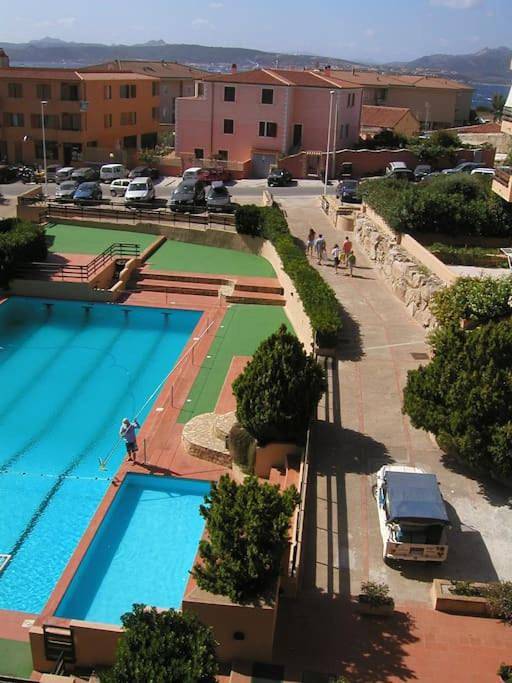 Ferienwohnung für 5 Personen, mit Balkon und Terrasse sowie Pool