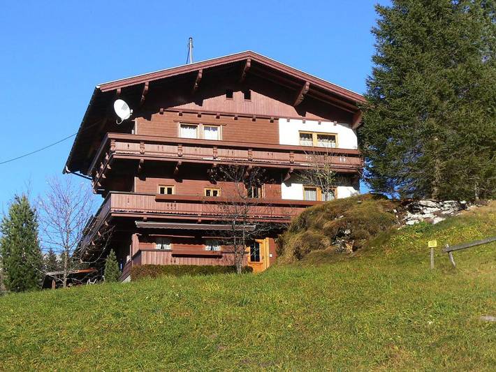 Ferienhaus für 27 Personen, mit Ausblick und Garten