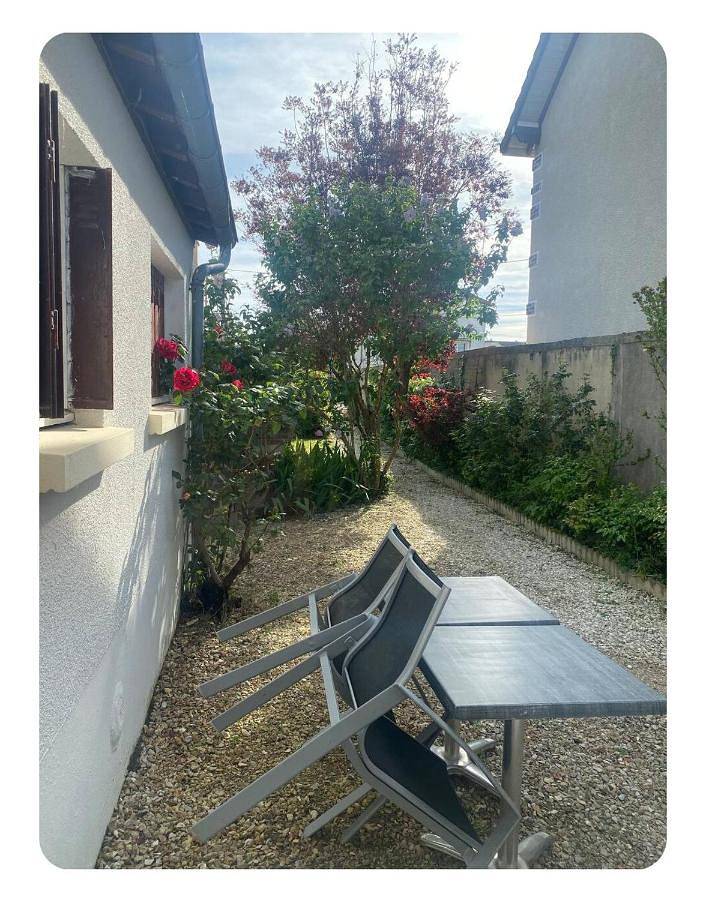Location de vacances pour 4 personnes, avec vue et jardin à Migennes - 3