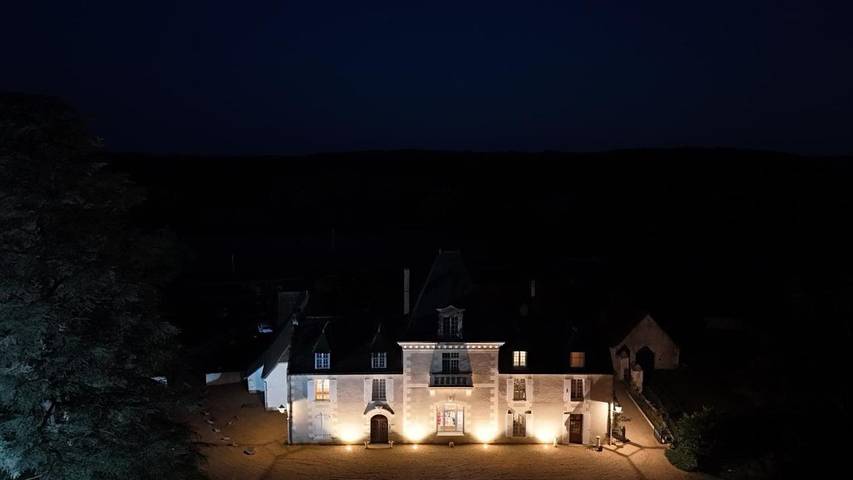 Location de vacances pour 18 personnes, avec Terrasse ainsi que Vue et Vue sur le lac à Manthelan