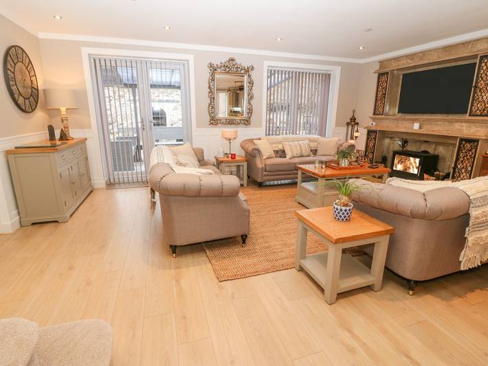 Ty Bains in Llanberis, Llyn Padarn