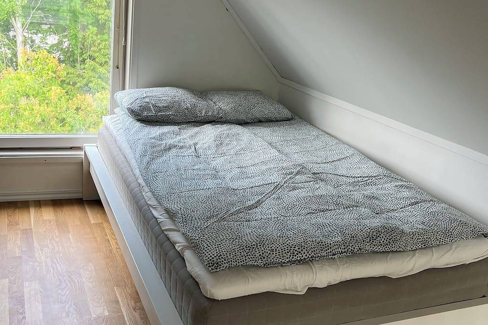 Nature Retreat in Olofstorp with Jacuzzi – Perfect for Relaxation in Göteborg, Västergötland