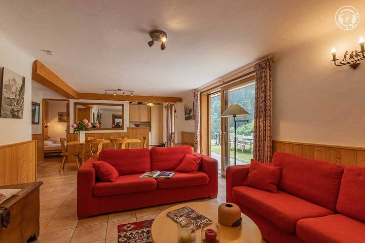 Gîte pour 6 personnes, avec jardin à Champagny-en-Vanoise - 2