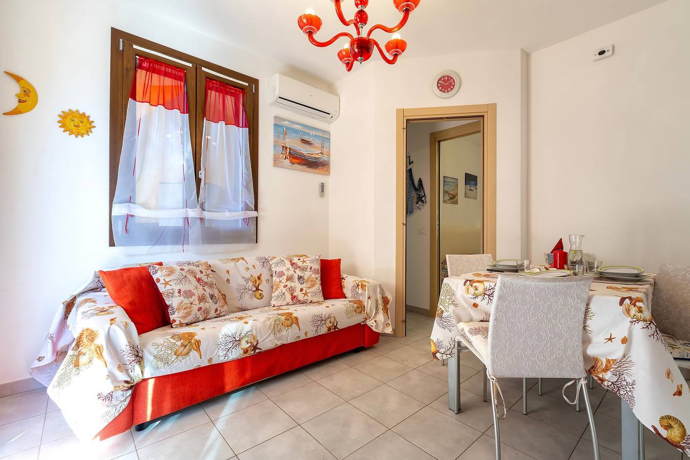 Casa Vacanze 'Petra Maris' con Giardino Privato, Balcone e Wi-Fi in Lu Bagnu, Castelsardo